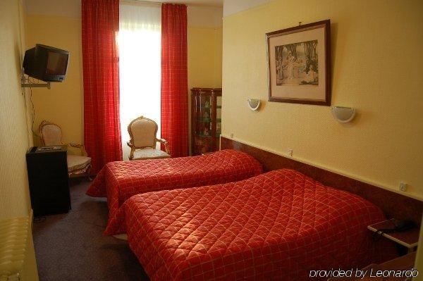 Hotel Bristol Ρενς Δωμάτιο φωτογραφία