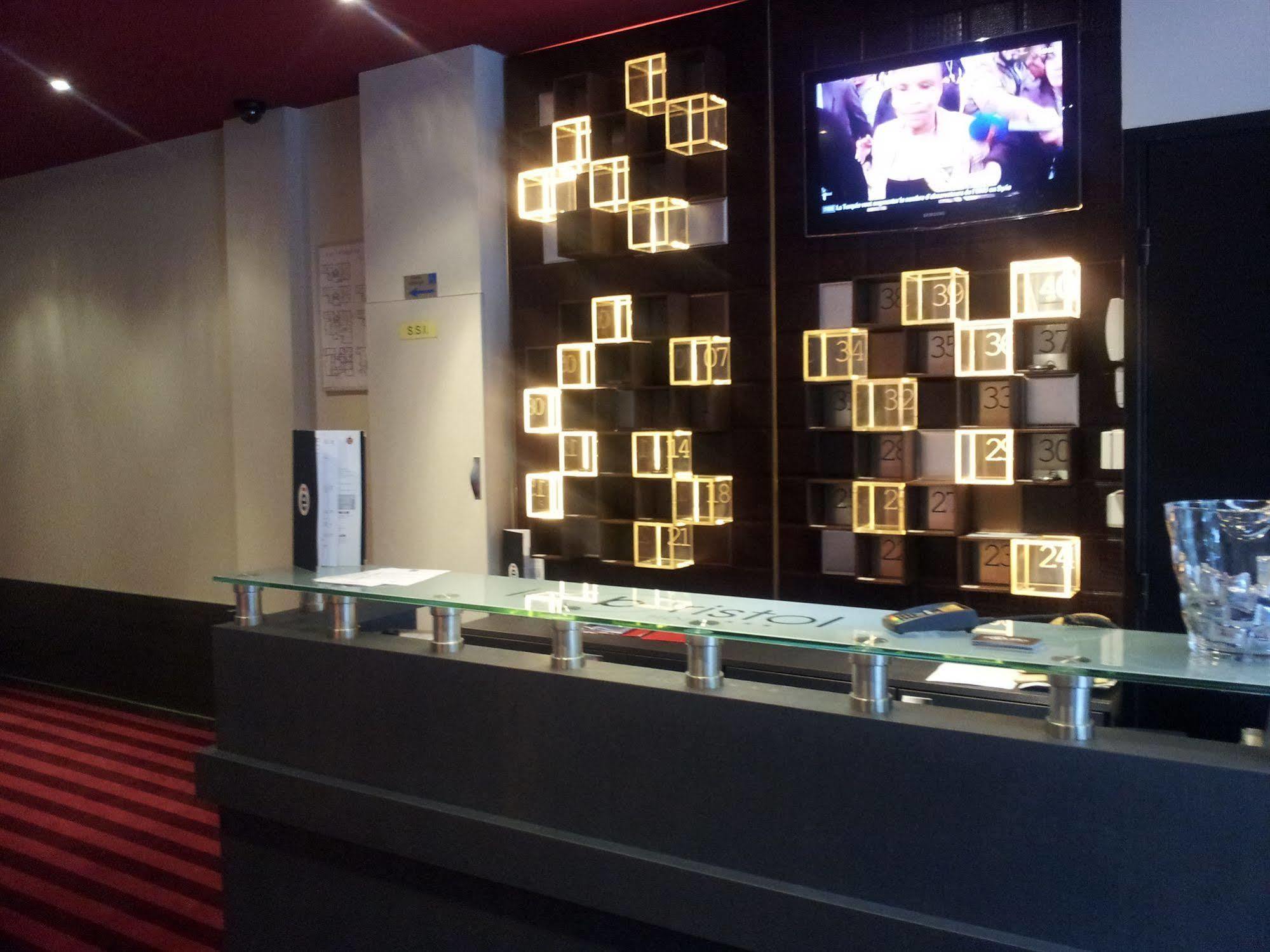 Hotel Bristol Ρενς Εξωτερικό φωτογραφία